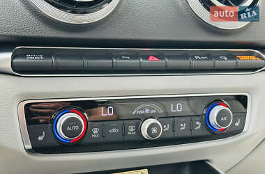 Седан Audi A3 2016 в 