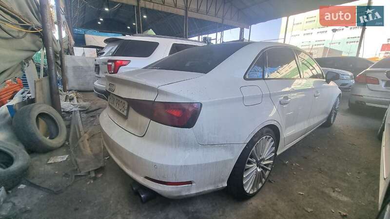 Седан Audi A3 2014 в Львове
