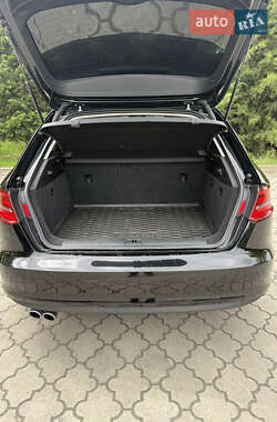Хэтчбек Audi A3 2015 в 