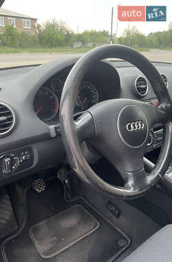 Хетчбек Audi A3 2003 в 
