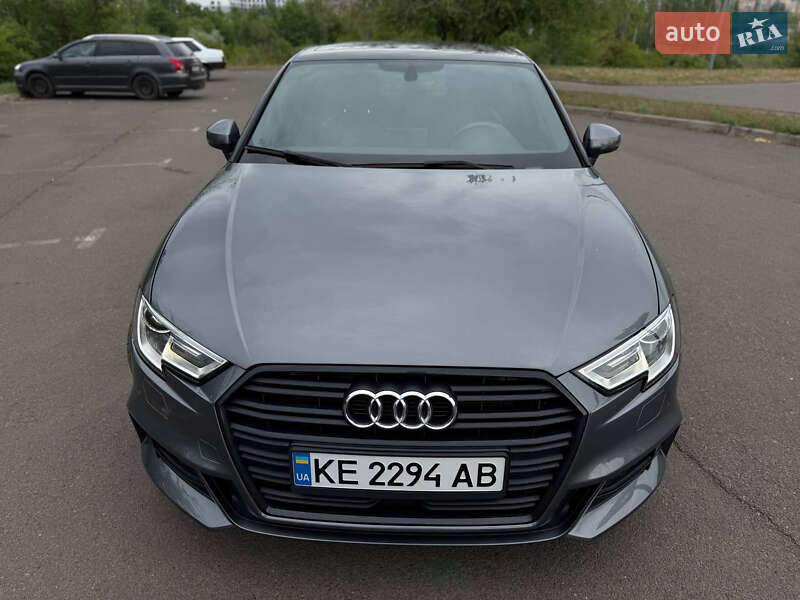 Седан Audi A3 2019 в Кривом Роге