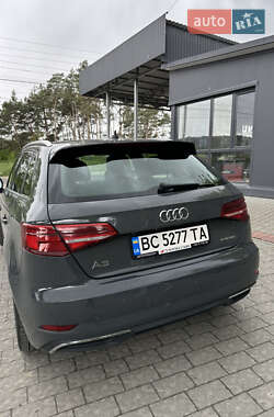 Хетчбек Audi A3 2017 в 