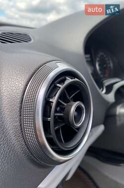 Седан Audi A3 2014 в 