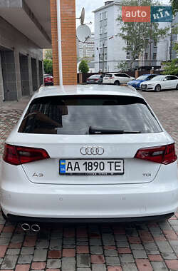 Хэтчбек Audi A3 2016 в 