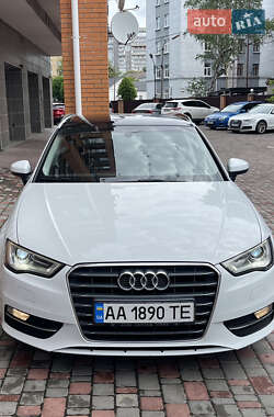 Хэтчбек Audi A3 2016 в 