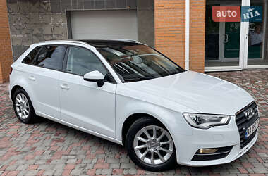 Хэтчбек Audi A3 2016 в 