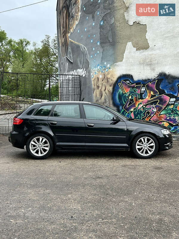 Хэтчбек Audi A3 2012 в Сумах