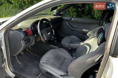 Хэтчбек Audi A3 1998 в 