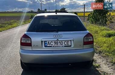 Хэтчбек Audi A3 1998 в 