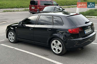 Хетчбек Audi A3 2004 в 