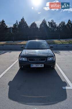 Хэтчбек Audi A3 2002 в 