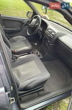 Хэтчбек Audi A3 1999 в 