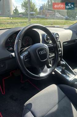 Хетчбек Audi A3 2012 в 