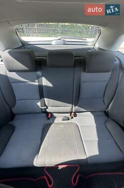 Хетчбек Audi A3 2012 в 