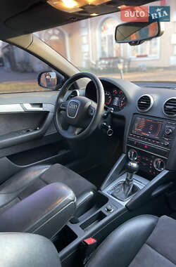Хетчбек Audi A3 2011 в 