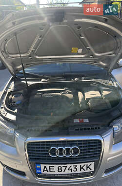 Хэтчбек Audi A3 2006 в 