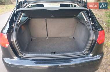 Хэтчбек Audi A3 2007 в 