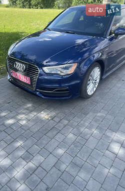 Хэтчбек Audi A3 2016 в 