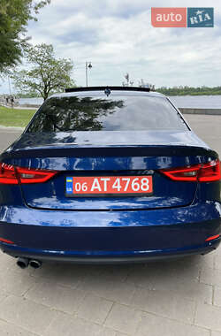 Седан Audi A3 2015 в 