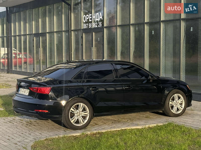 Седан Audi A3 2015 в Рівному