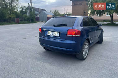 Хэтчбек Audi A3 2003 в 
