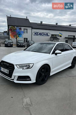 Седан Audi A3 2016 в 