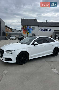 Седан Audi A3 2016 в 