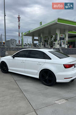 Седан Audi A3 2016 в 