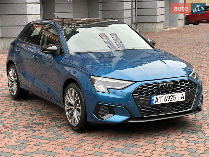 Хэтчбек Audi A3 2021 в Ивано-Франковске