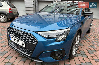 Хэтчбек Audi A3 2021 в 