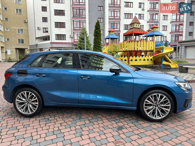 Хэтчбек Audi A3 2021 в Ивано-Франковске