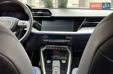 Хэтчбек Audi A3 2021 в 
