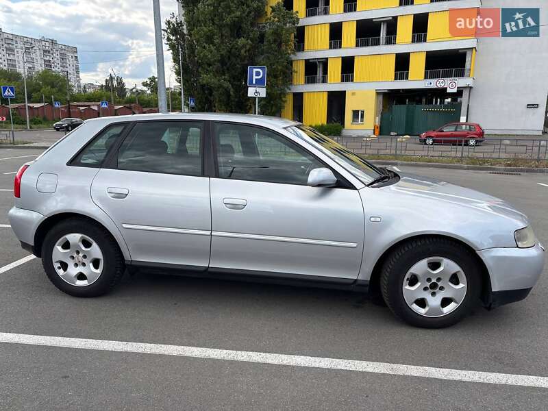 Хэтчбек Audi A3 2001 в Киеве