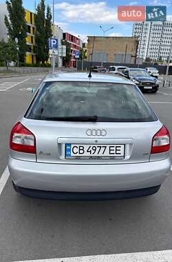 Хэтчбек Audi A3 2001 в 