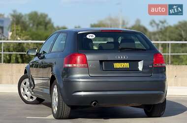 Хэтчбек Audi A3 2005 в 