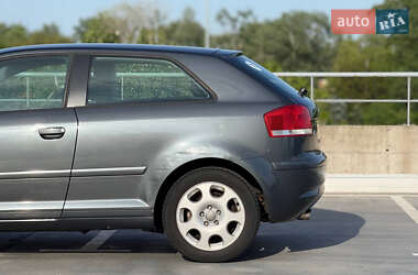 Хэтчбек Audi A3 2005 в 
