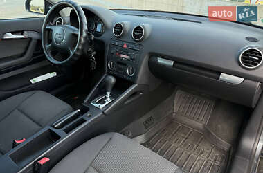 Хэтчбек Audi A3 2005 в 