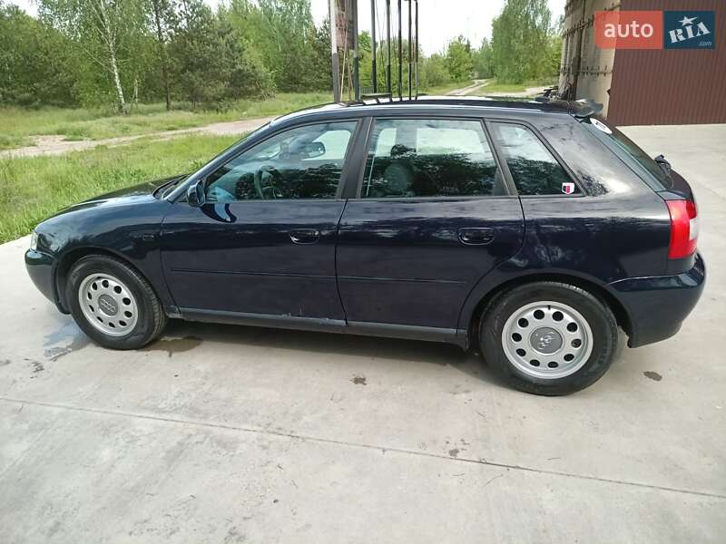 Хэтчбек Audi A3 2001 в Славуте