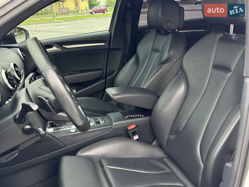 Седан Audi A3 2017 в Ивано-Франковске