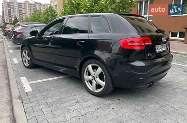 Хэтчбек Audi A3 2011 в 
