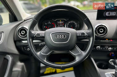 Хэтчбек Audi A3 2013 в 