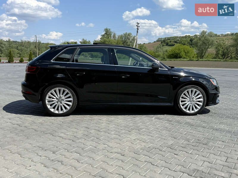 Хетчбек Audi A3 2015 в Чернівцях