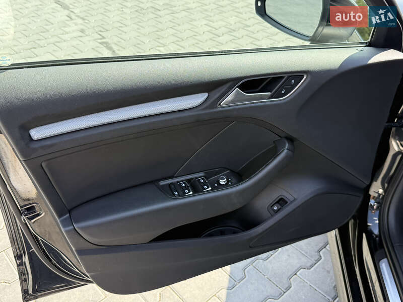 Хетчбек Audi A3 2015 в Чернівцях