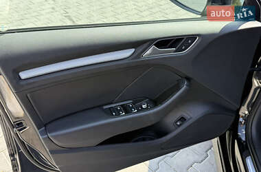 Хэтчбек Audi A3 2015 в 