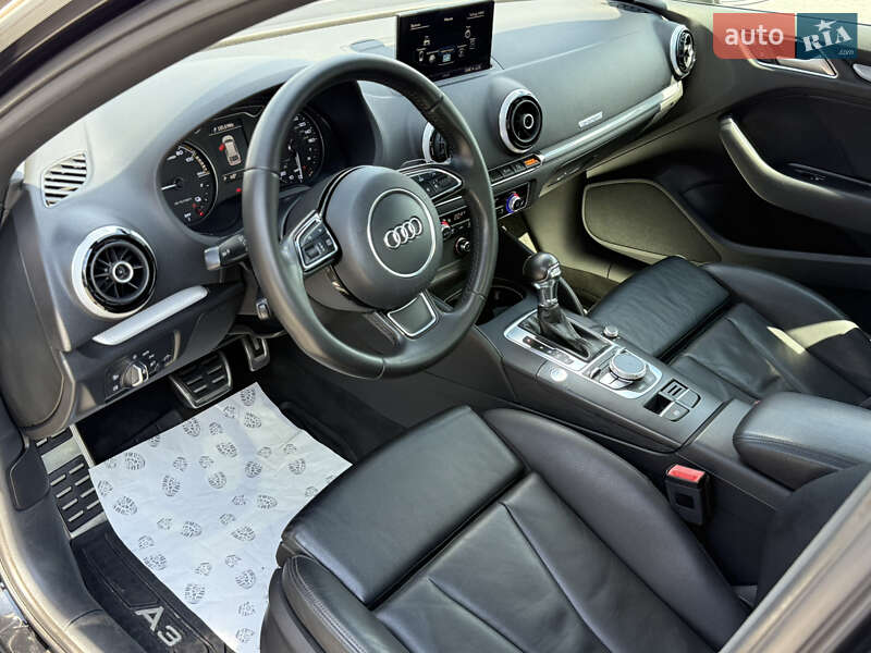 Хетчбек Audi A3 2015 в Чернівцях