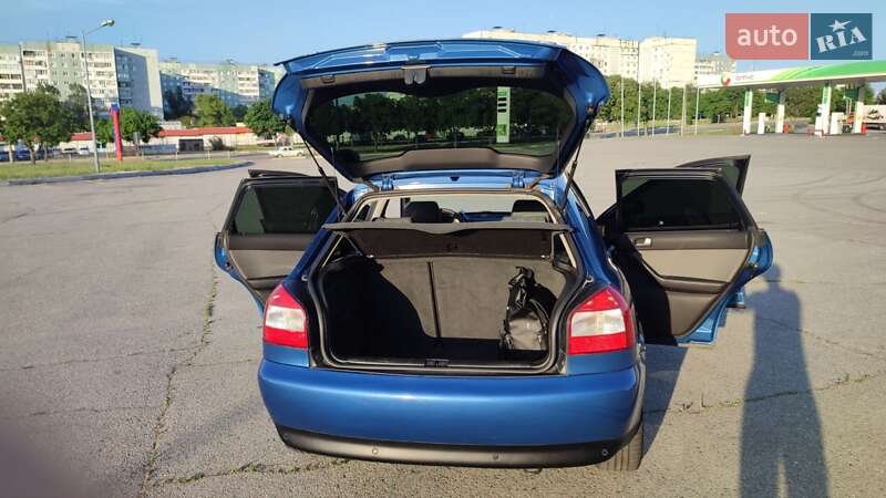 Хэтчбек Audi A3 2003 в Запорожье