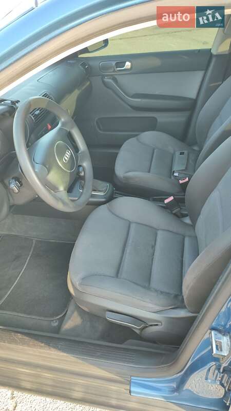 Хэтчбек Audi A3 2003 в Запорожье