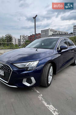 Седан Audi A3 2022 в 