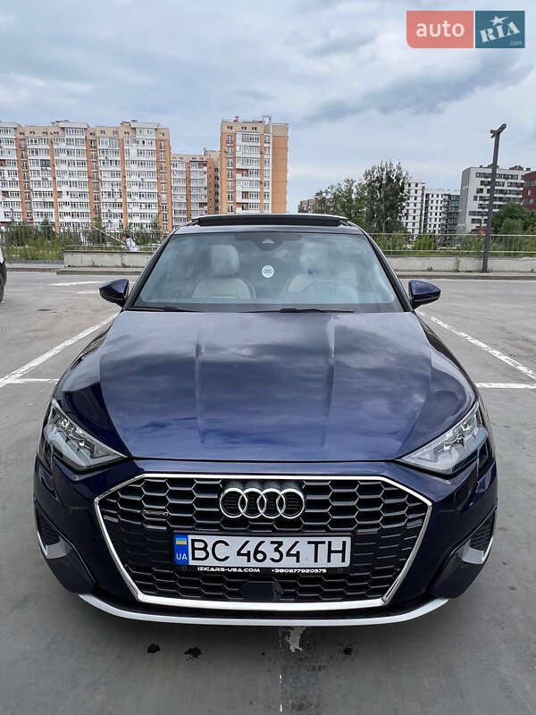 Седан Audi A3 2022 в Львове