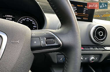 Седан Audi A3 2015 в 